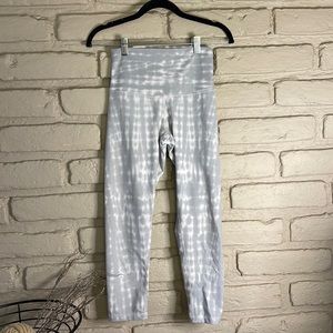 DYI Leggings EUC Size S So Comfortable!